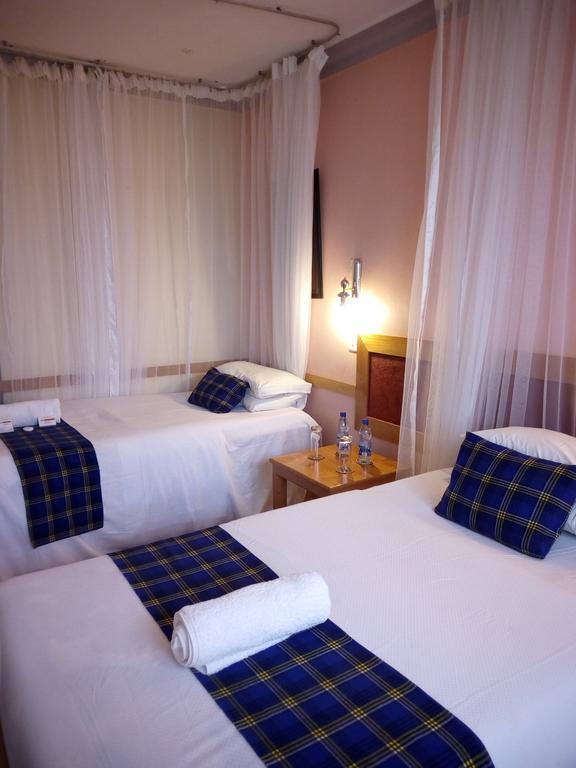 J Residence Motel 엔테베 외부 사진